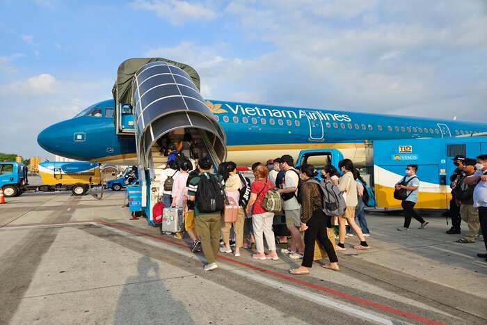 Get to Siem Reap from Saigon by flight